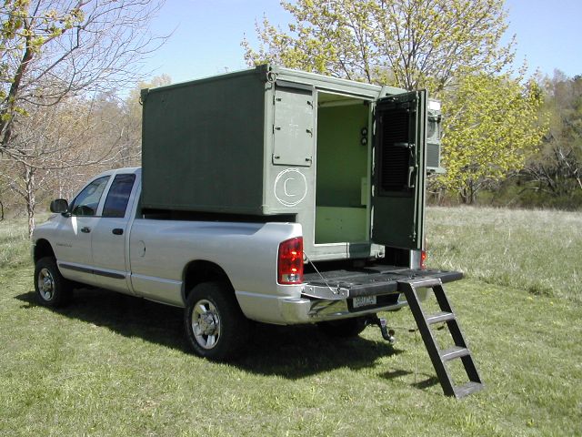 Shelter%20on%20Truck%20with%20Ladder%20640x480.JPG
